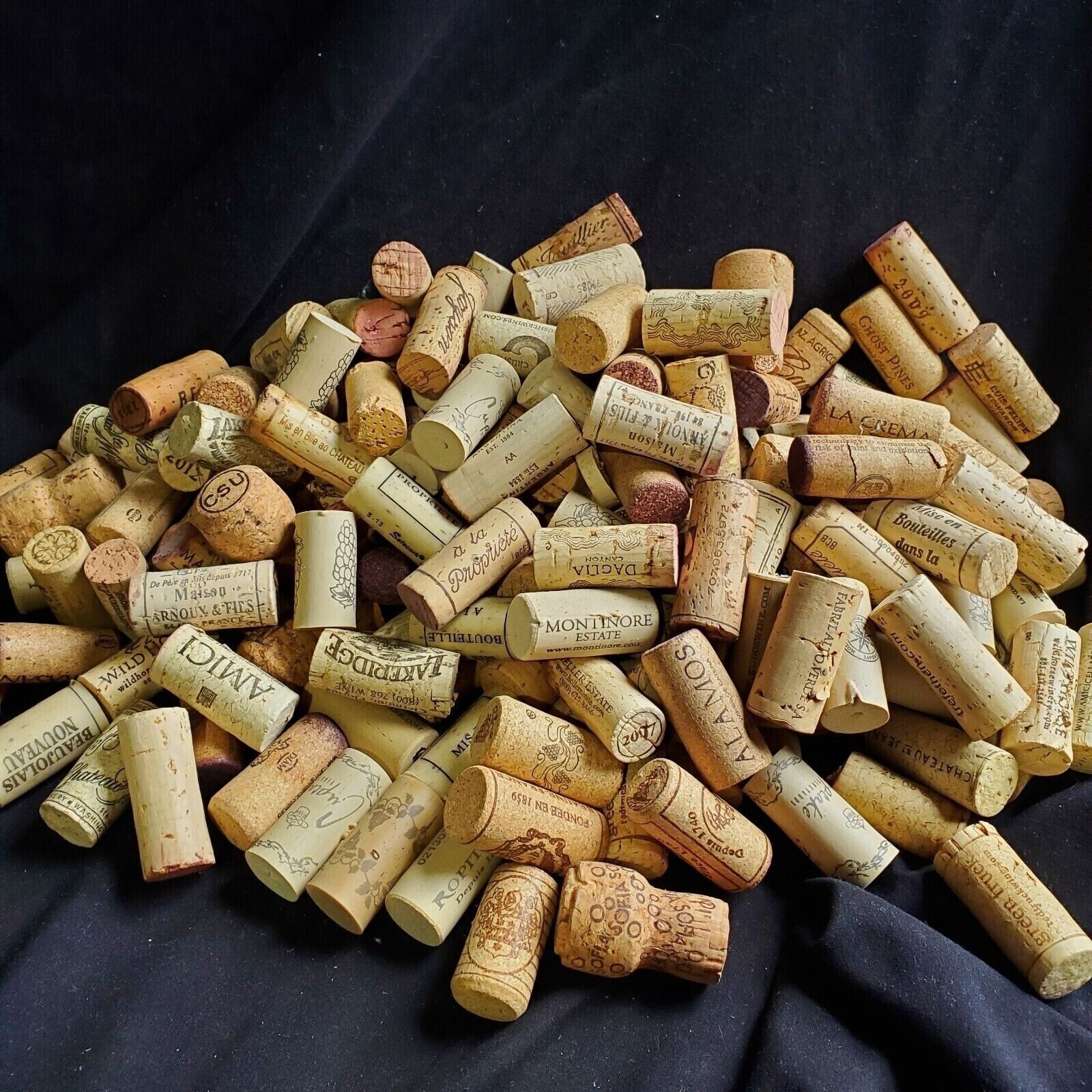 Used Natural & Mixed Wine Corks Variety Crafts DYI Weddings Lot of 200+